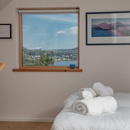 Cuillrigh - Luxury House, Loch & Mountain Views Villa พอทรี ภายนอก รูปภาพ