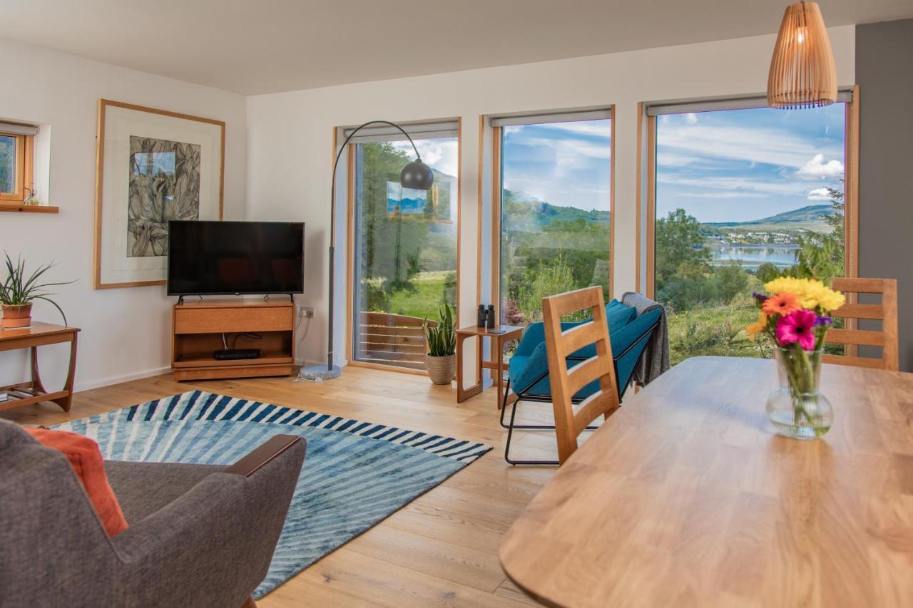 Cuillrigh - Luxury House, Loch & Mountain Views Villa พอทรี ภายนอก รูปภาพ