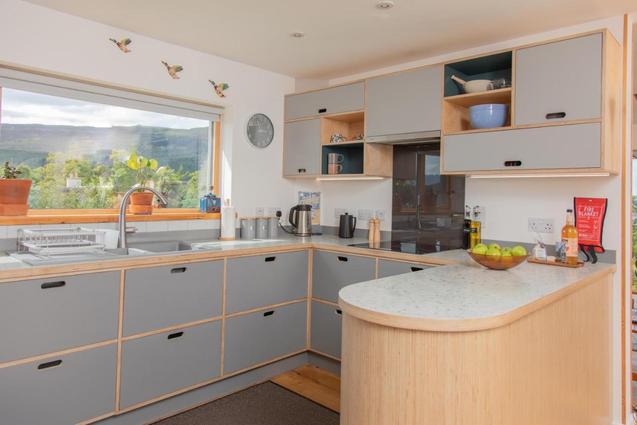Cuillrigh - Luxury House, Loch & Mountain Views Villa พอทรี ภายนอก รูปภาพ