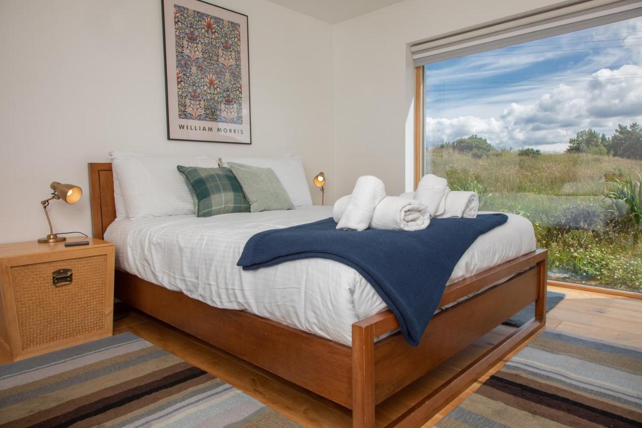Cuillrigh - Luxury House, Loch & Mountain Views Villa พอทรี ภายนอก รูปภาพ